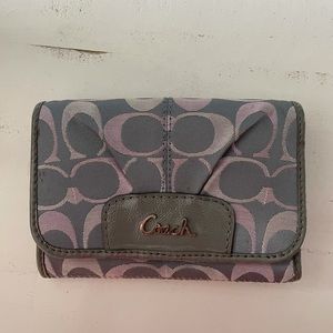 Coach wallet (used)
